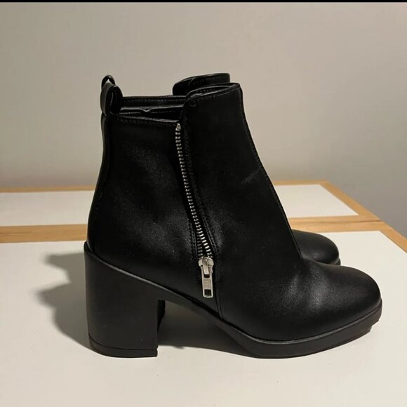 Topshop Square Toe Chelsea Boots Faux Leather  US10 - Picture 6 of 7